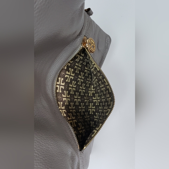 Tory Burch Bifold Clutch Gray Pebbled Leather - Picture 5 of 13